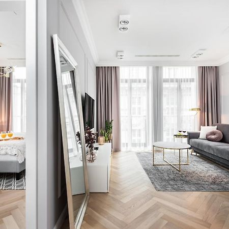 Wielopole17 Miro Apartment Cracovia Esterno foto