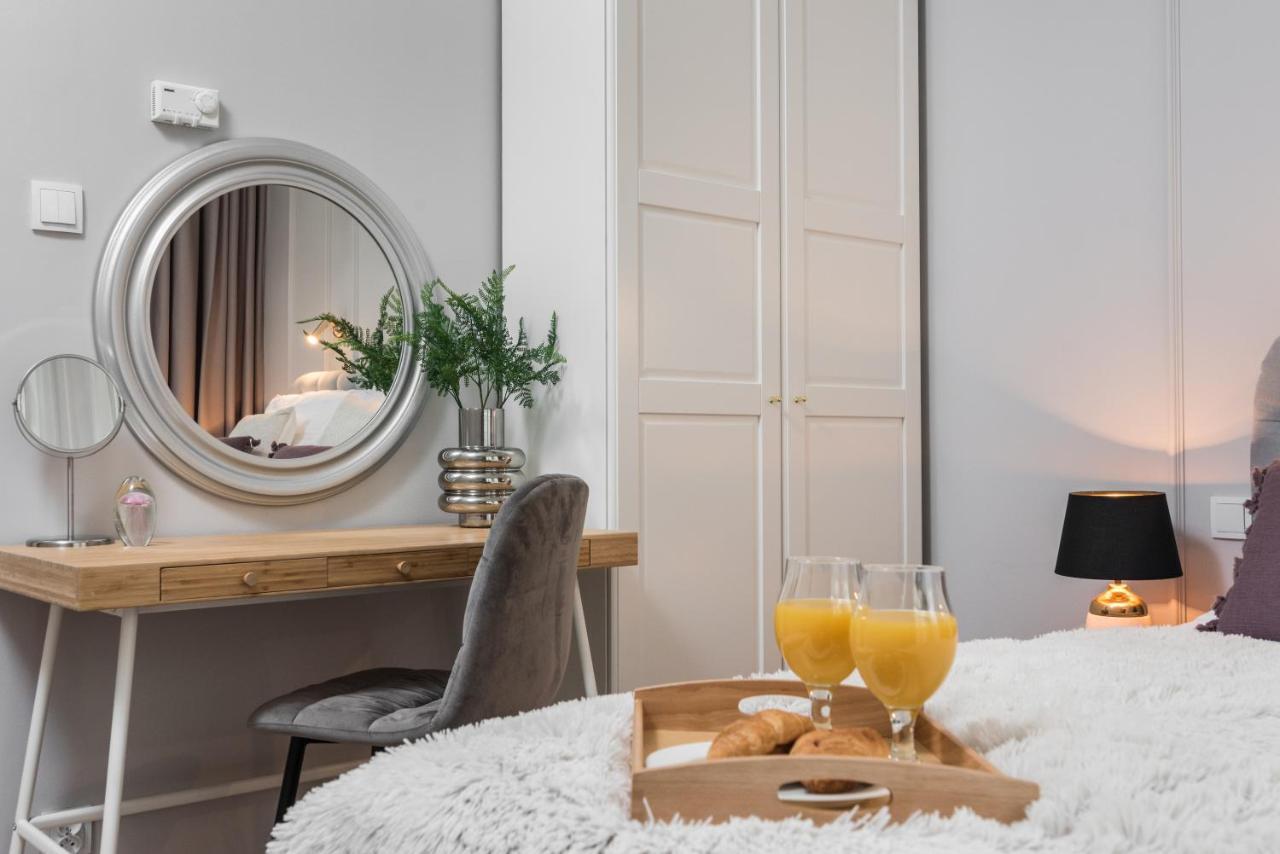 Wielopole17 Miro Apartment Cracovia Esterno foto